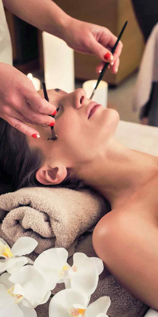 https://winnies.co.za/wp-content/uploads/2018/10/spa-treatment-11-640x1280.jpg