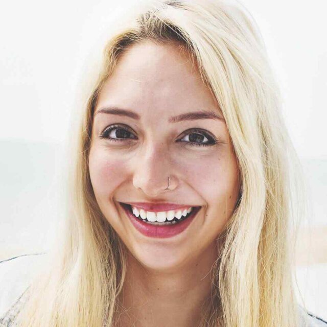 https://winnies.co.za/wp-content/uploads/2018/11/testimonial-5-640x640.jpg